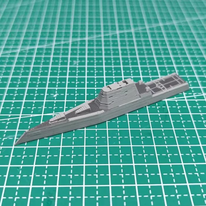 1 pièce Maquette de porte-avions nucléaire classe Nimitz CVN-68 à l'échelle 1/2000, navire de guerre
