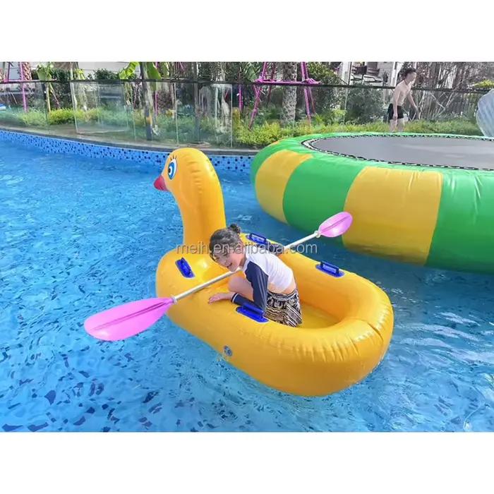 Bateau de canard jaune de jeux aquatiques gonflables pour la piscine