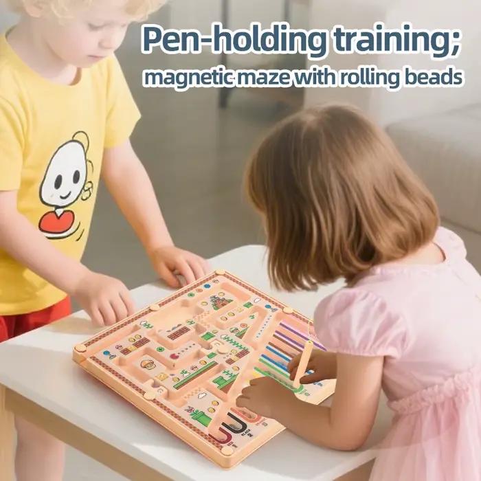 Un labyrinthe magnétique, un jouet de puzzle avancé pour enfants, qui améliore la pensée mathématiqu