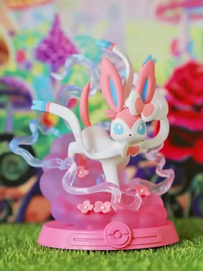 Anime Pokemon funisme aventure Eevee costume de famille boîte aveugle Jolteon Sylveon figurine Colle