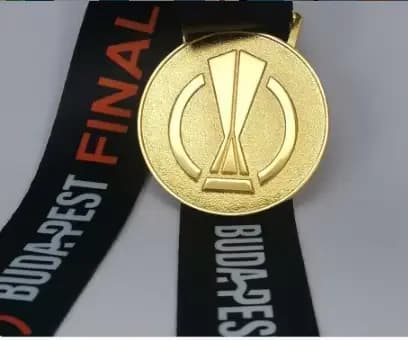Nouveau style 2023 La médaille d'or des Champions de la Ligue d'Europe Médaille en métal Réplique de