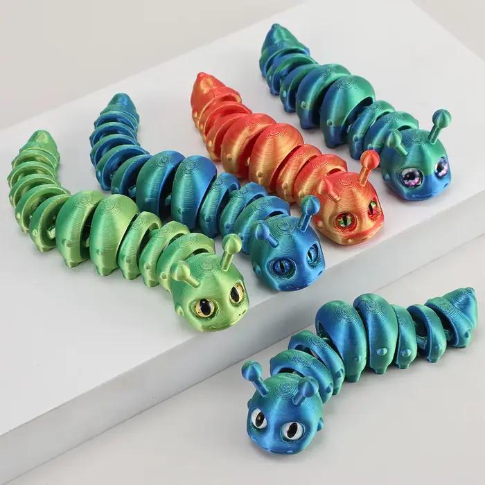 Nouvelle peluche de chenille imprimée en 3D avec articulations entièrement mobiles