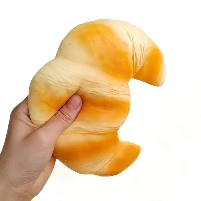 Jouet Squishy Croissant Réaliste, Jouet Créatif de Simulation Alimentaire à Presser, Jouet Anti-Stress Doux et Collant pour le Loisir et la Relaxation