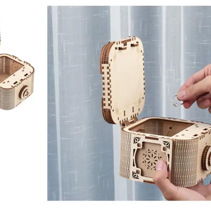 Boîte à bijoux en bois