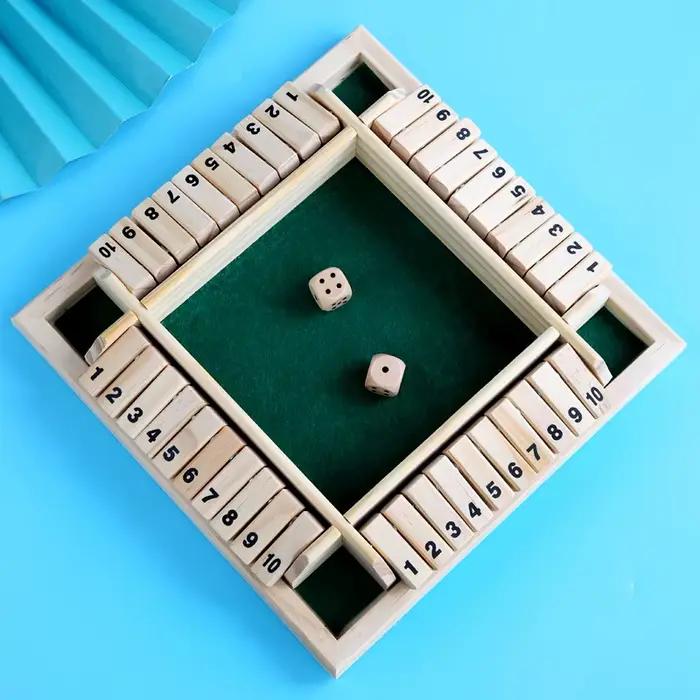 Boîte de jeu de dés pour 2 à 4 joueurs
