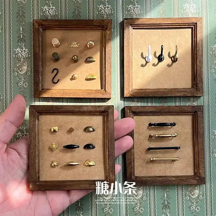 Poignées de qualité supérieure pour maison de poupées miniature en métal avec diverses couleurs pour améliorer le réalisme et la durabilité de votre collection de poupées occasions spéciales