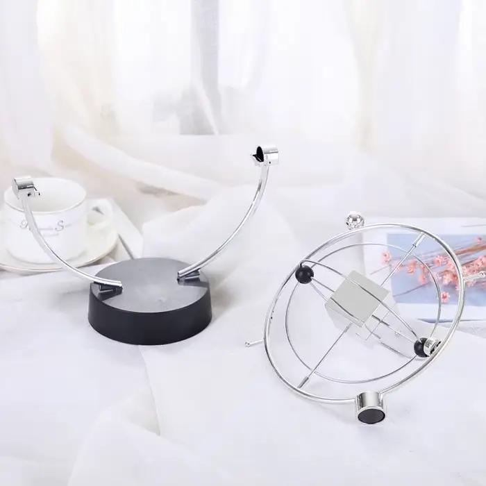 Newton-Balle d'équilibre pendule rotative