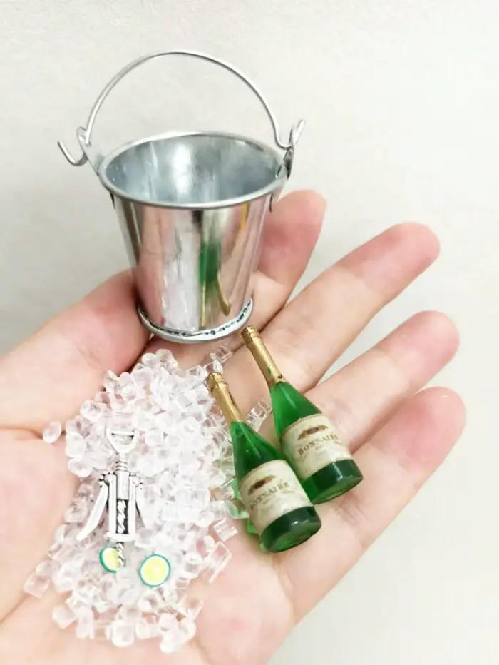 Ensemble miniature de vin et champagne pour maison de poupée