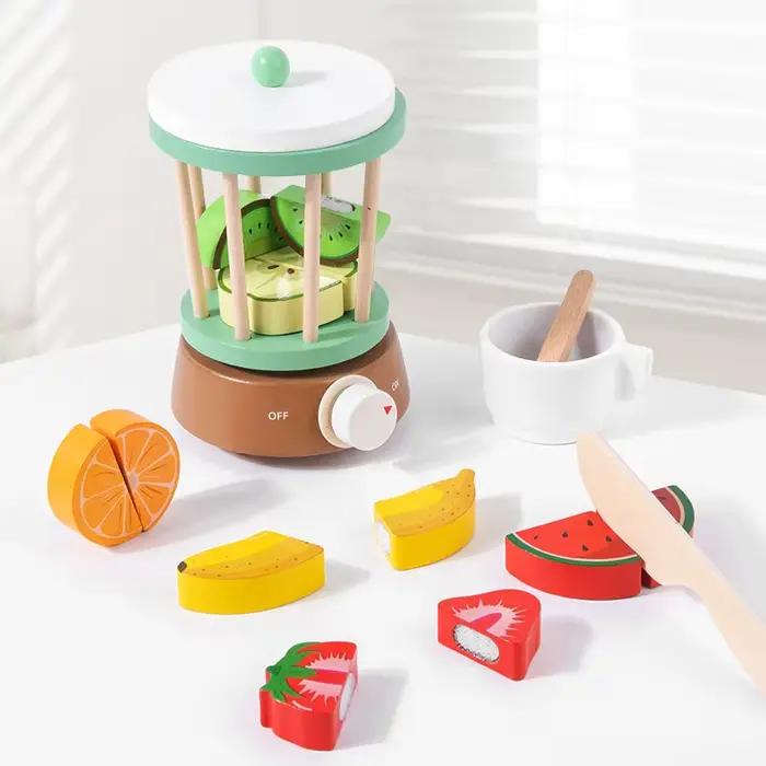 Jouets en bois pour maisonnette d'enfants