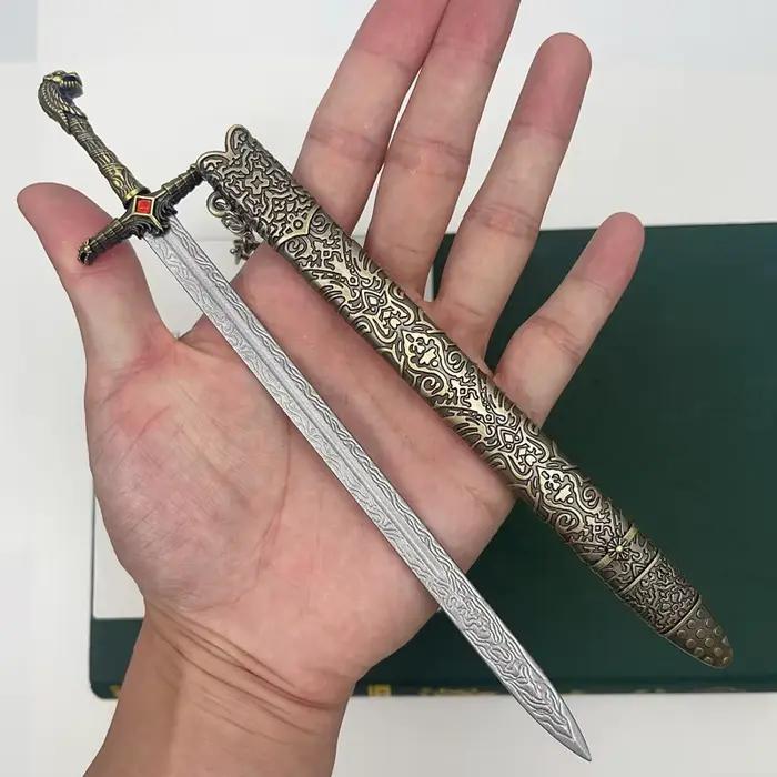 Réplique de l'épée Garde de Serment de Game of Thrones - 22cm (8,66in) Alliage de Zinc - Lame Non Aiguisée avec Fourreau - Idéal pour les Fans de GOT, Accessoire pour Figurines