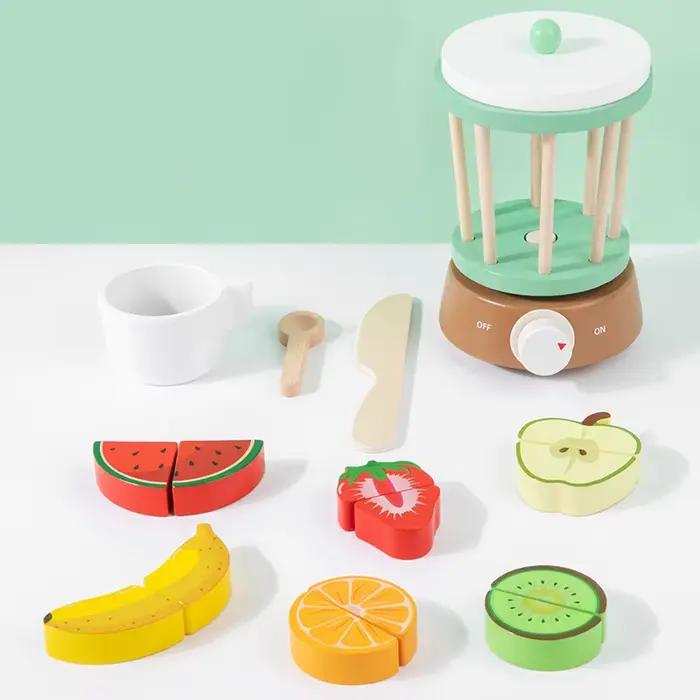 Jouets en bois pour maisonnette d'enfants