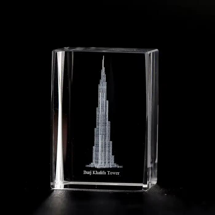 Mini Sculpture Burj Khalifa gravée en cristal