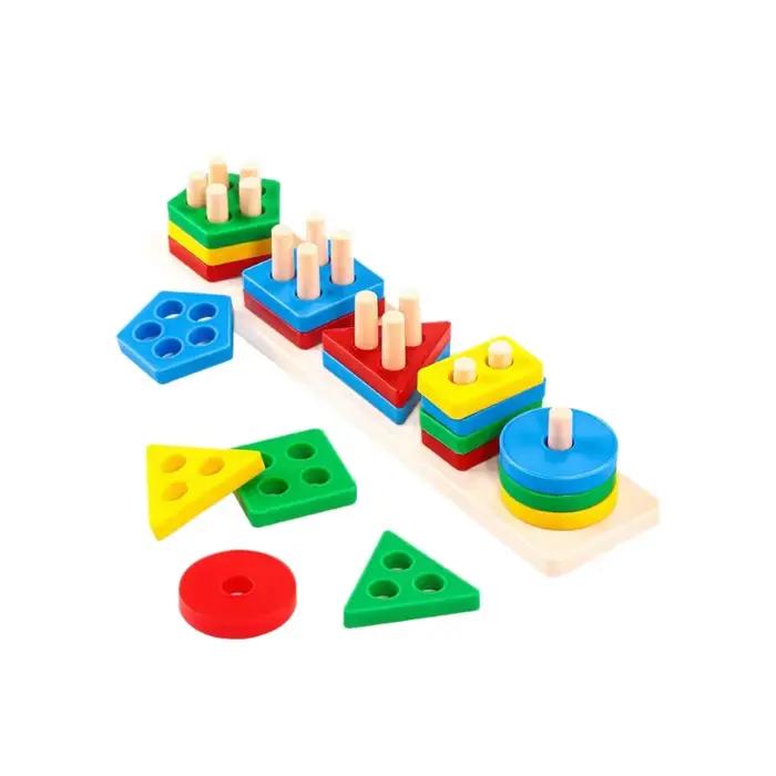Un jeu de puzzle géométrique aux couleurs vives qui peut être empilé
