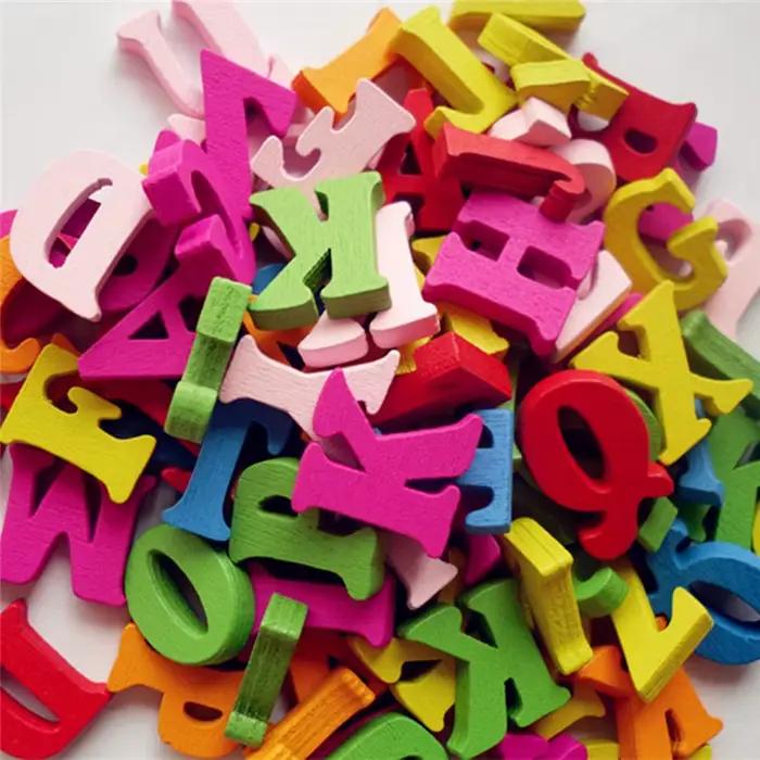 Lettres de l'Alphabet Décoratives en Bois Coloré pour Enfant