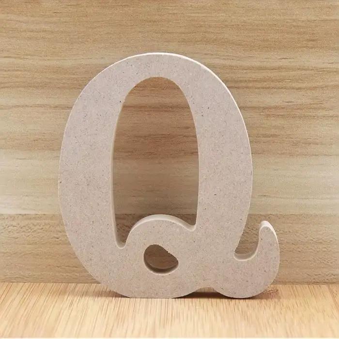 26 lettres de l'alphabet en bois