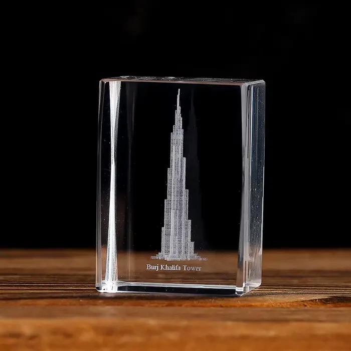 Mini Sculpture Burj Khalifa gravée en cristal