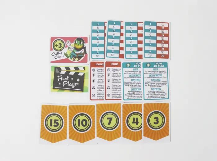 Jeu de société FlipToons |   un jeu de cartes animé de construction de deck! |   Jeu familial facile à apprendre avec un style de dessin animé classique