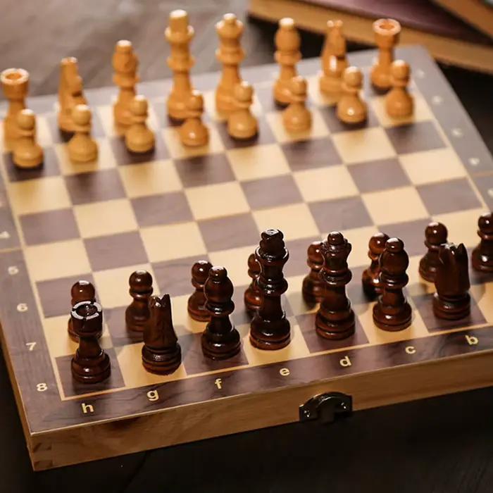 Jeu d'échecs, de dames et de backgammon 3 en 1 en bois