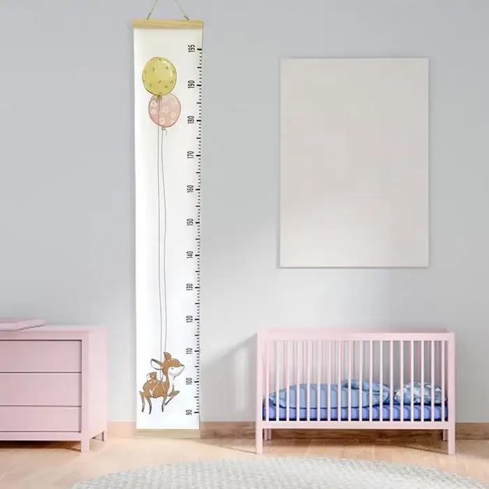 Tableau de croissance des enfants avec cadre en bois