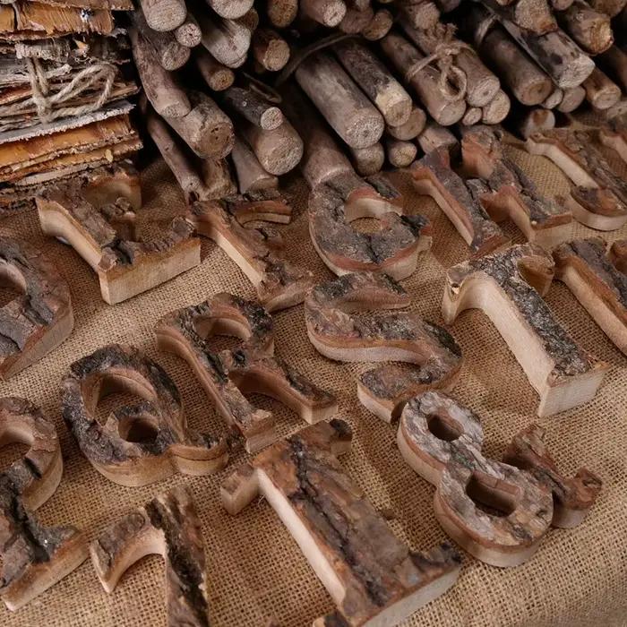 Lettres de l'Alphabet et Chiffres en Bois Naturel Vintage