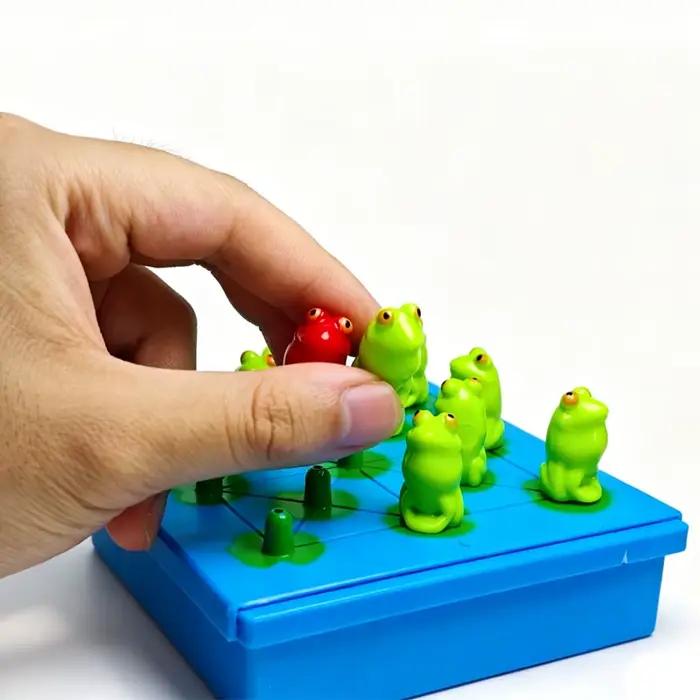 Jeu de Société de Stratégie Frog Hopper Peg Solitaire pour Adultes et Enfants – Défis de Réflexion Logique et Cérébrale – Cadeaux Éducatifs