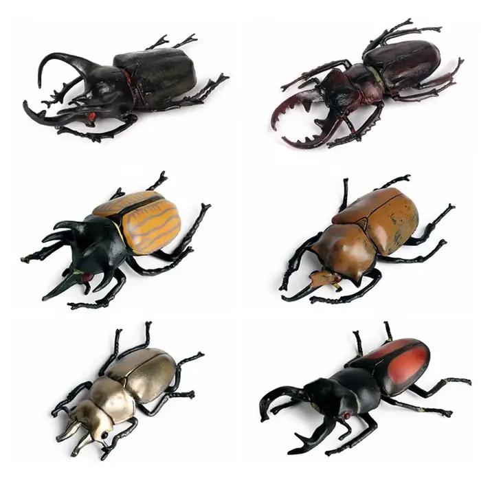 Figurines d'animaux insectes réalistes