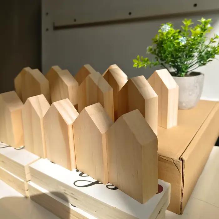 6/12 Blocs de construction en bois non finis en forme de maison