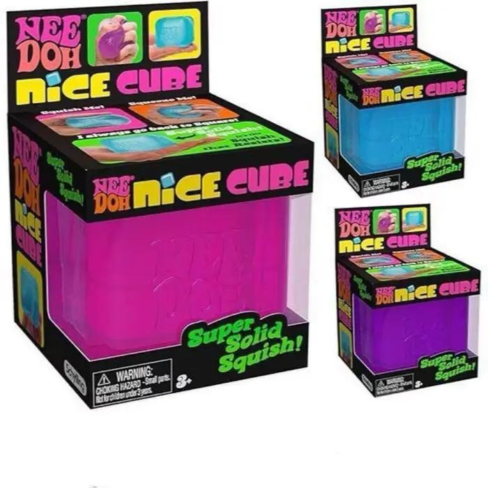 Méduse Douce à Presser Needoh Fuzz Ball Smile Jouet Anti-Stress et Anti-Anxiété Étanche pour Activités Aquatiques Occasions Spéciales
