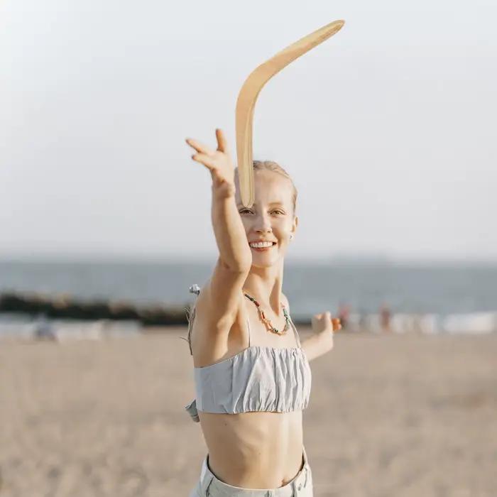 Boomerang en bois poli à la main pour enfants et adultes