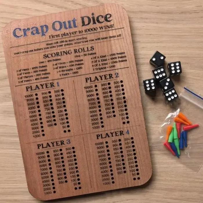 Jeu de société en bois Chap Out Dice Score Board