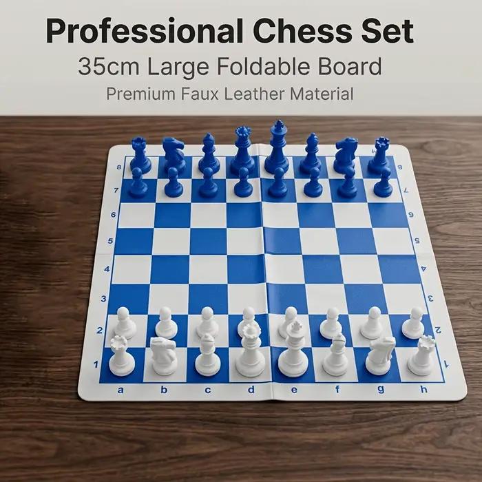 Un jeu d'échecs international pliable et portable bleu avec un plateau de 34 cm/13