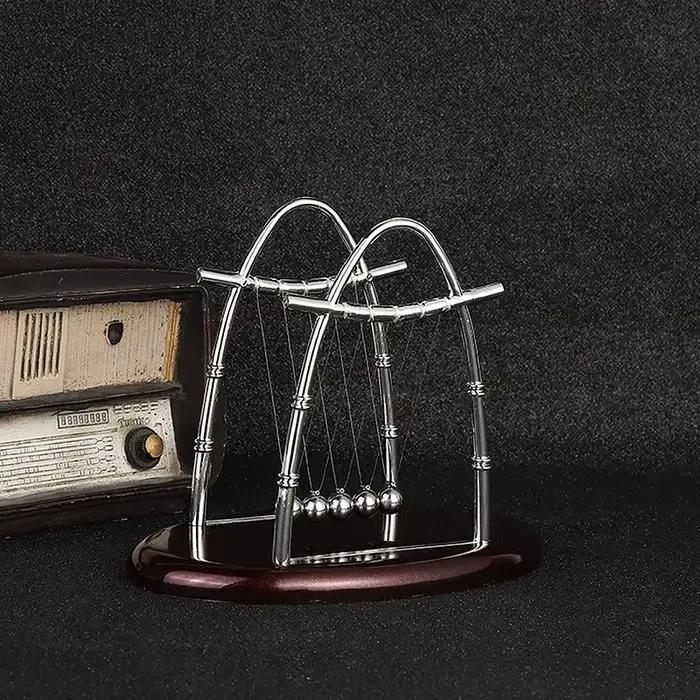 Berceau de Newton, pendule à billes d'équilibre en acier