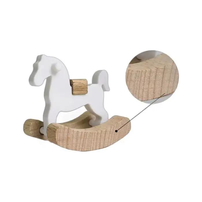 Cheval à bascule en bois pour maison de poupée 1:12