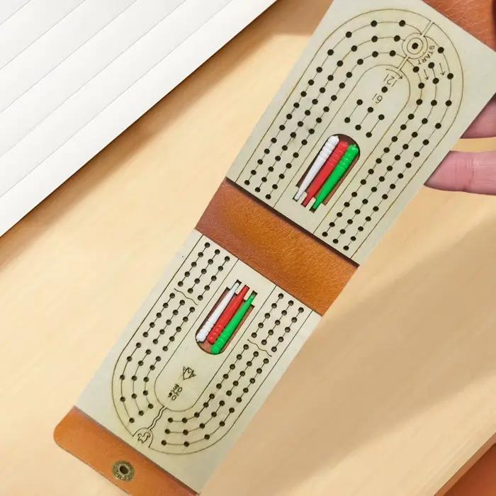 Jeu de Cribbage Traditionnel en Bois avec 6 Pions et un Jeu de Cartes – Jeu de Table Classique Portable