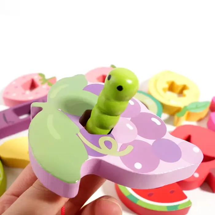 Jeu de perles de ver aux fruits en bois - Jouet éducatif Montessori favorise la motricité fine et le développement cognitif chez les jeunes enfants
