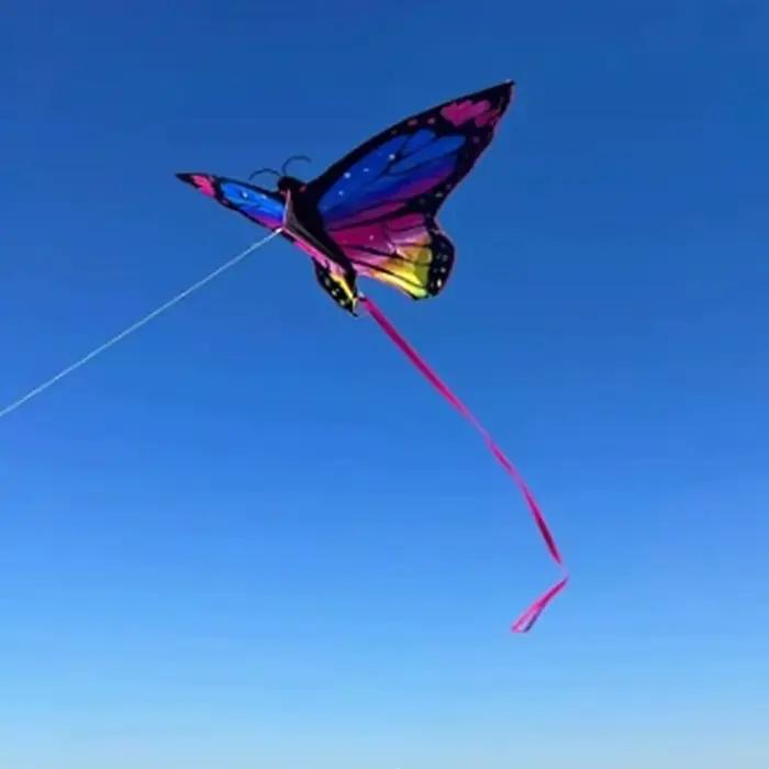 Cerf-volant papillon coloré pour enfants