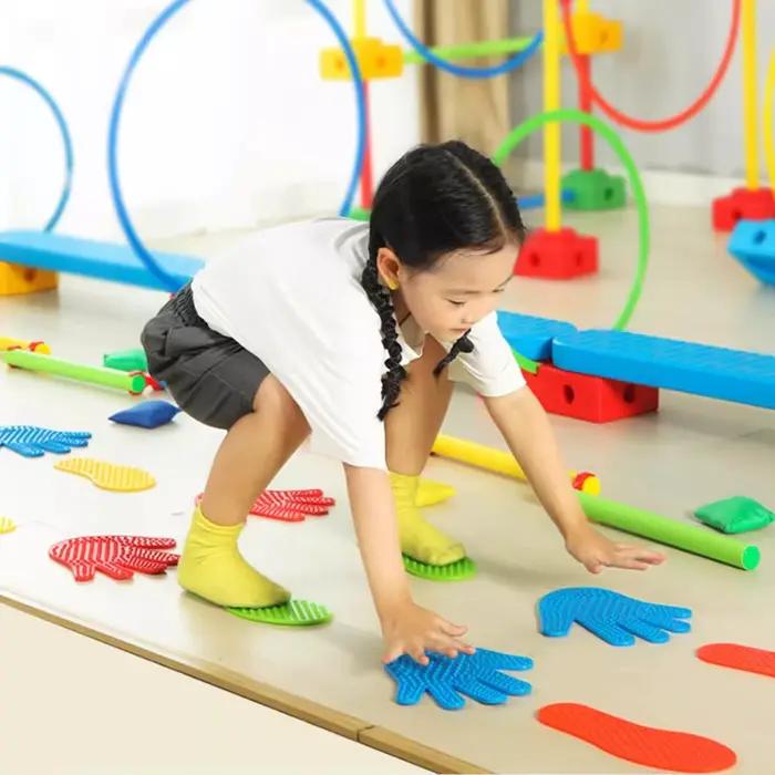 Jeu de massage sensoriel de coopération des mains et des pieds