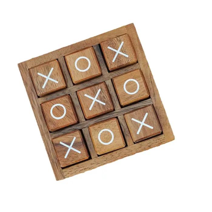Ensemble de jeu tic tactoe en bois classique