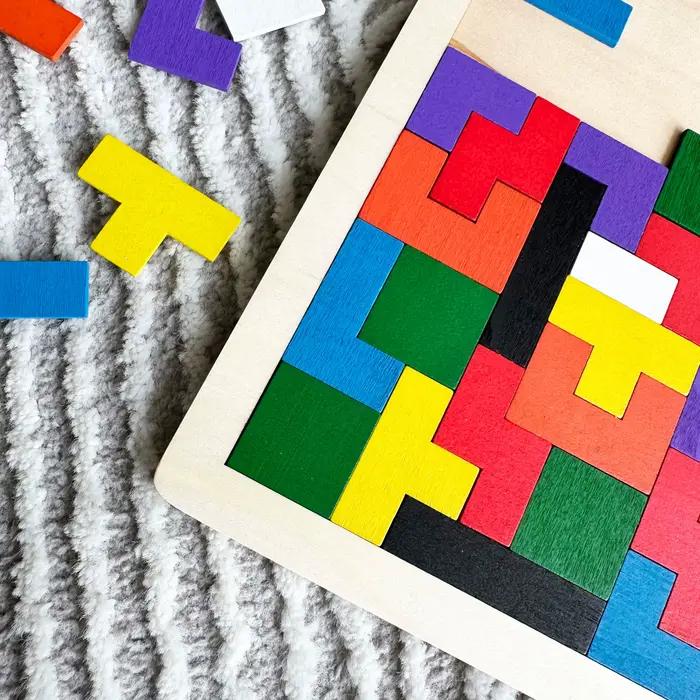 1 ensemble de puzzles en bois