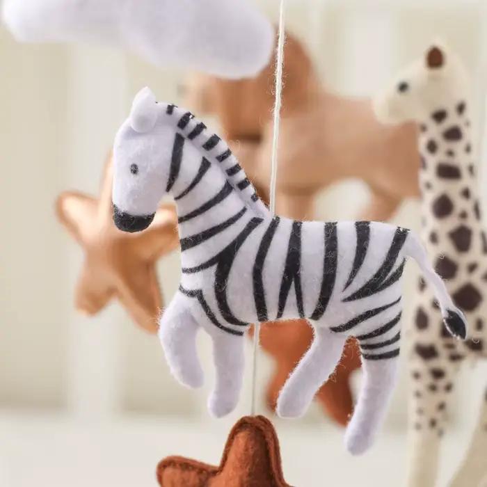 Mobile de lit bébé en bois avec hochets, animaux en feutre doux, cloche musicale pour nouveau-né, jouet suspendu avec support pour berceau, cadeaux pour bébé