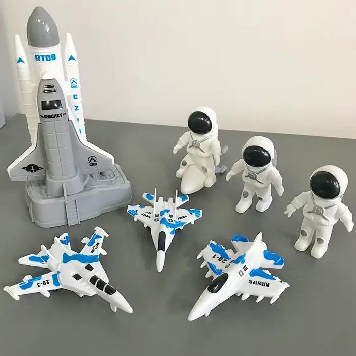 Ensemble de jouets sur le thème de l'espace pour garçons