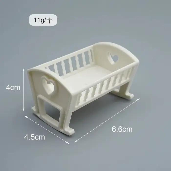 Cheval à bascule en bois pour maison de poupée 1:12