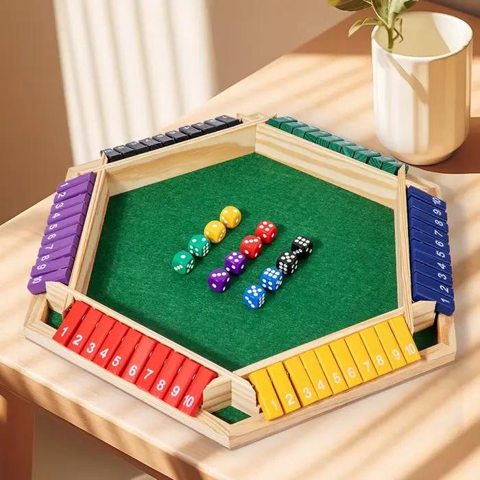 Jeu de société à dés en bois