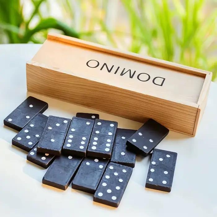 Cadeaux pas chers, dominos