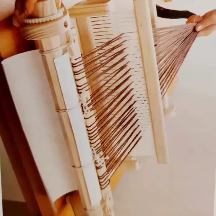 Tisser de tissage multifonctionnel en bois
