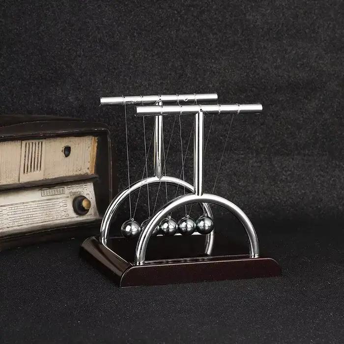 Berceau de Newton, pendule à billes d'équilibre en acier