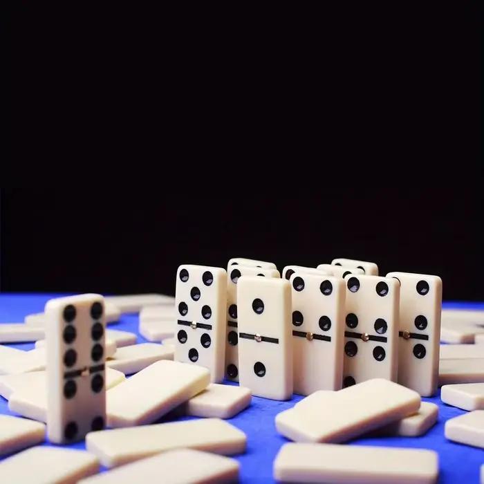 [Ensemble de jeu de dominos en bois] 28 pièces Double Six dominos-boîte
