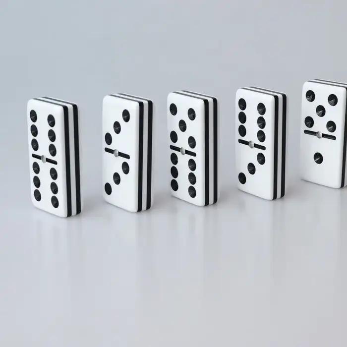 Jeu de dominos en acrylique Double 6 Six