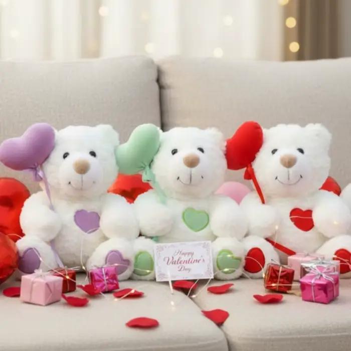 Ours en peluche en forme de cœur pour la Saint-Valentin