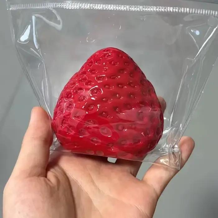 Jouet Fidget Squishy Taba aux fraises